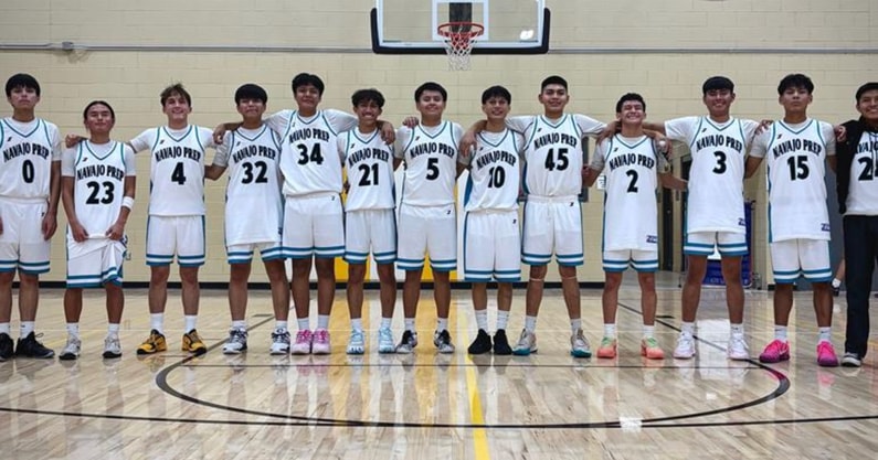 Navajo Prep Team Photo 25/26